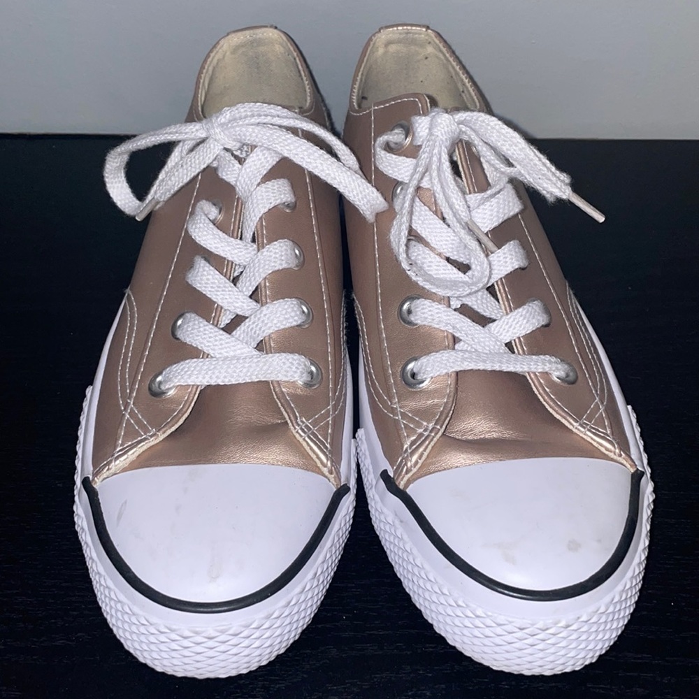Airwalk sneakers